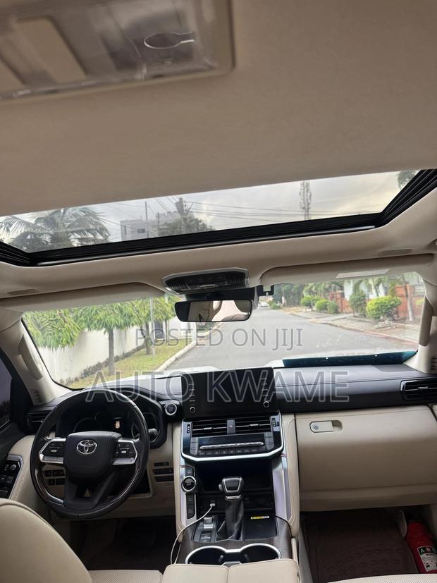 Toyota Land Cruiser 3.5 Petrol 4WD 2022 White