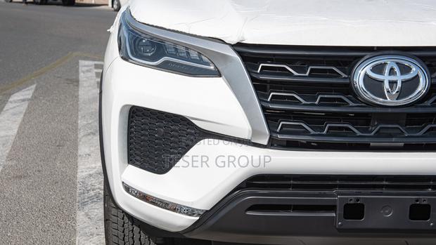 New Toyota Fortuner 2.7 AWD 2024 White