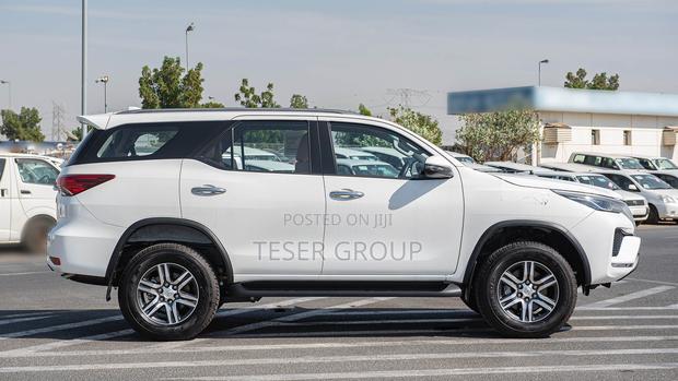 New Toyota Fortuner 2.7 AWD 2024 White