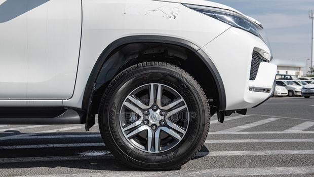 New Toyota Fortuner 2.7 AWD 2024 White