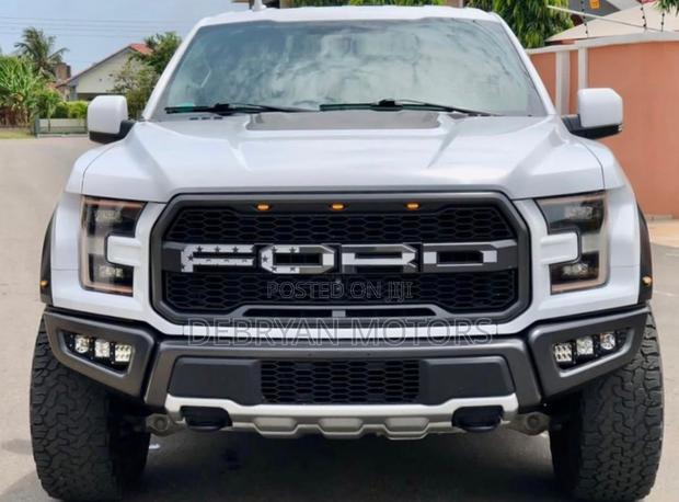Ford F-150 Raptor 2021 White