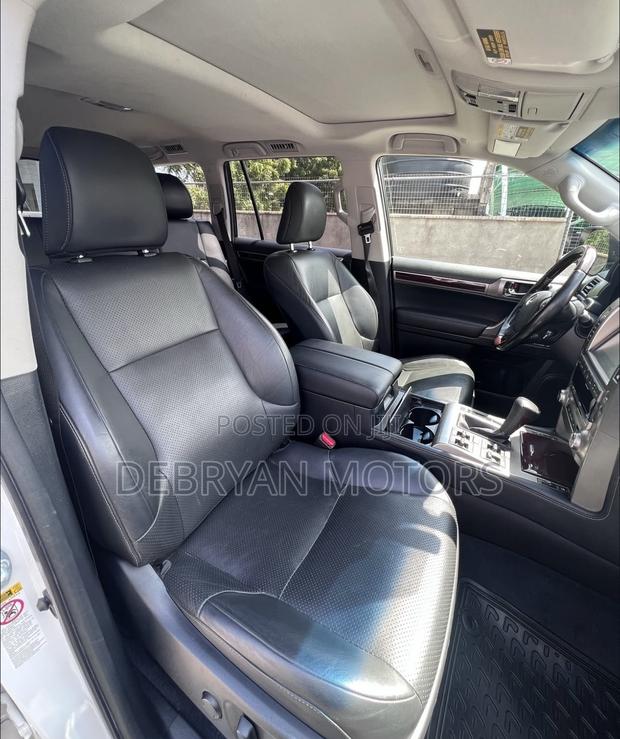Lexus GX 460 Luxury 2019 White