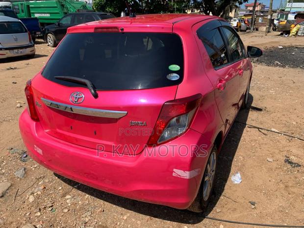 Toyota Vitz 1.3 AWD 3dr 2012 Pink