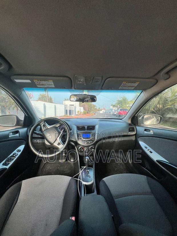 Hyundai Accent SE Automatic 2012 White