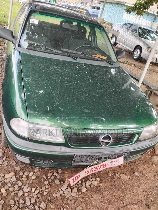 Opel Astra 2007 Green