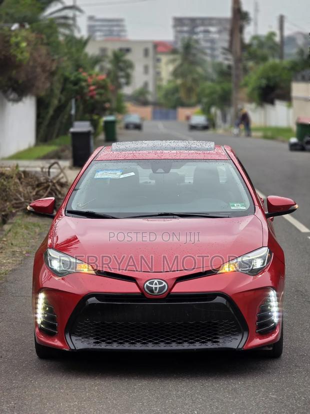 Toyota Corolla SE (1.8L 4cyl 2A) 2018 Red