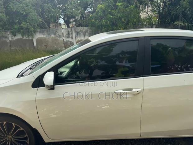 Toyota Corolla S 4dr Sedan (1.8L 4cyl CVT) 2014 White