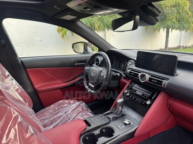 Lexus IS 2022 Ivory