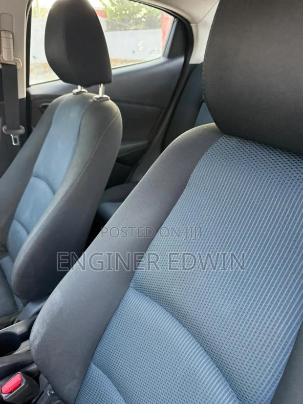 Scion iA Base 2016 Blue