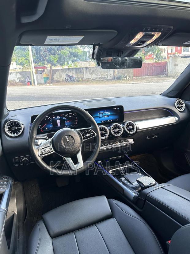 Mercedes-Benz GLB-Class 2023 Gray