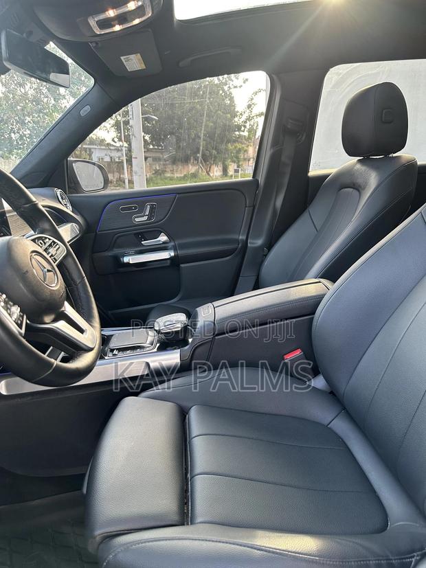 Mercedes-Benz GLB-Class 2023 Gray