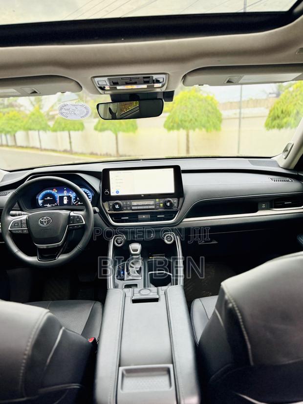 Toyota Grand Highlander Limited AWD 2024 Blue
