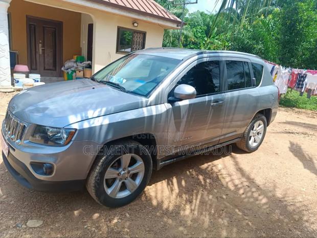 Jeep Compass Latitude 4x4 2016 Gray