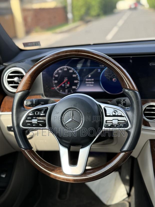 Mercedes-Benz E300 2019 White