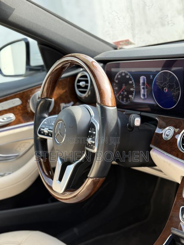 Mercedes-Benz E300 2019 White