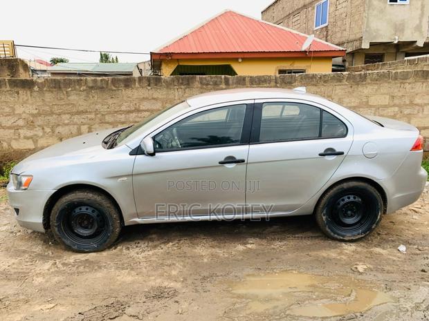 Mitsubishi Lancer 2015 Silver