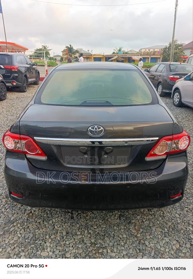 Toyota Corolla Altis 2012 Gray