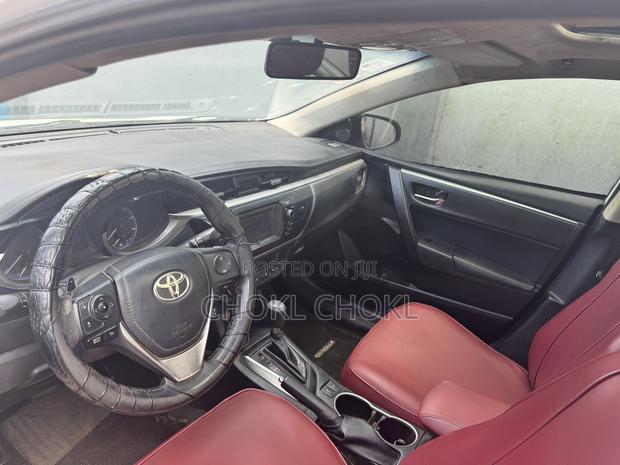 Toyota Corolla S 4dr Sedan (1.8L 4cyl CVT) 2014 White