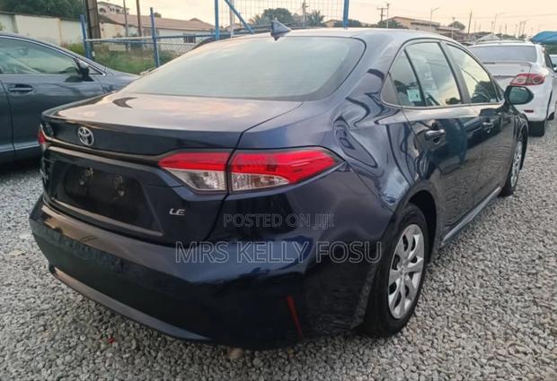 Toyota Corolla LE 2021 Gray