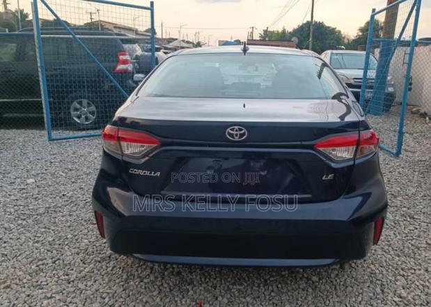 Toyota Corolla LE 2021 Gray