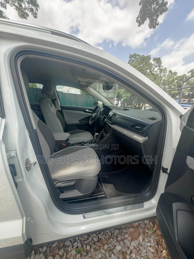 Volkswagen Taos 2024 White