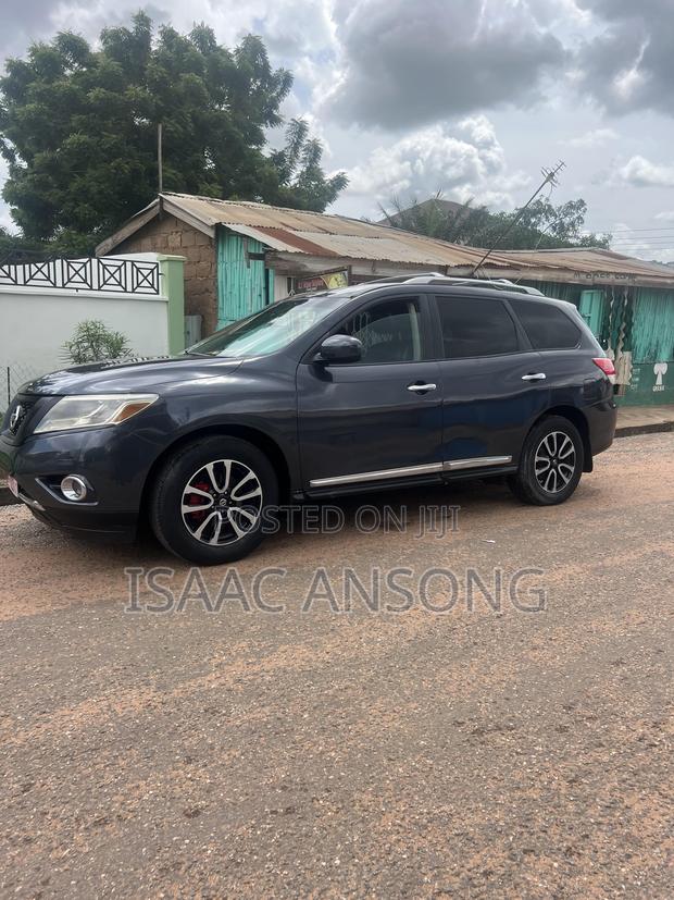 Nissan Pathfinder 2016 Gray