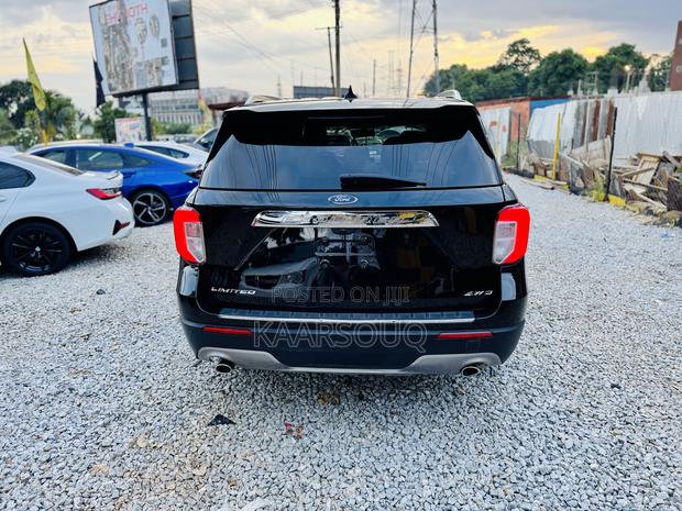 Ford Explorer 2021 Black