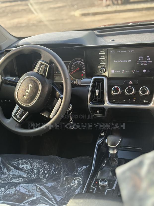 Kia Sorento LX 2022 Black