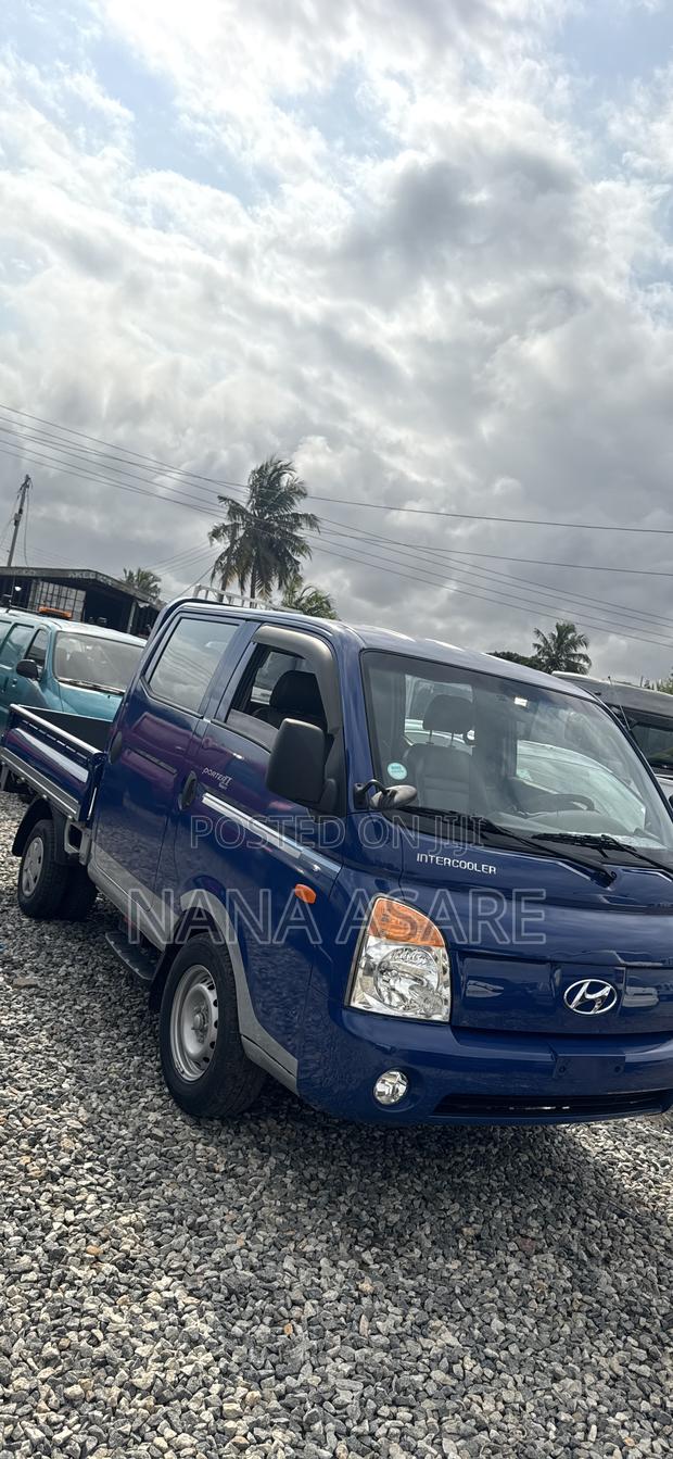Hyundai Porter II 2015 Blue
