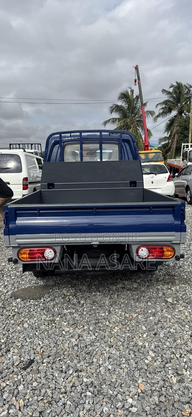 Hyundai Porter II 2015 Blue