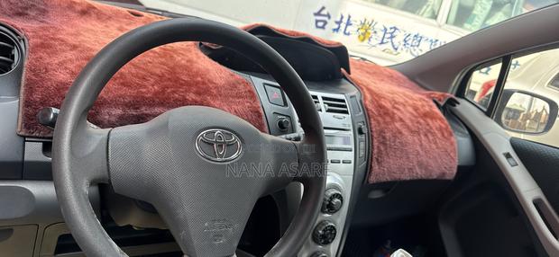 Toyota Yaris 2014 Black