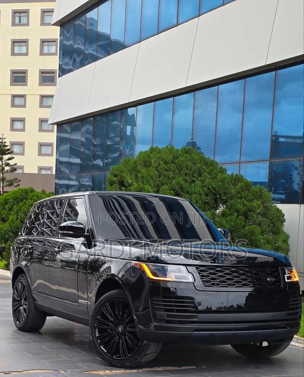Land Rover Range Rover Vogue 2022 Black