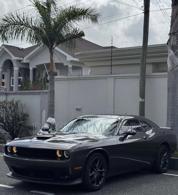 Dodge Challenger GT 2023 Gray
