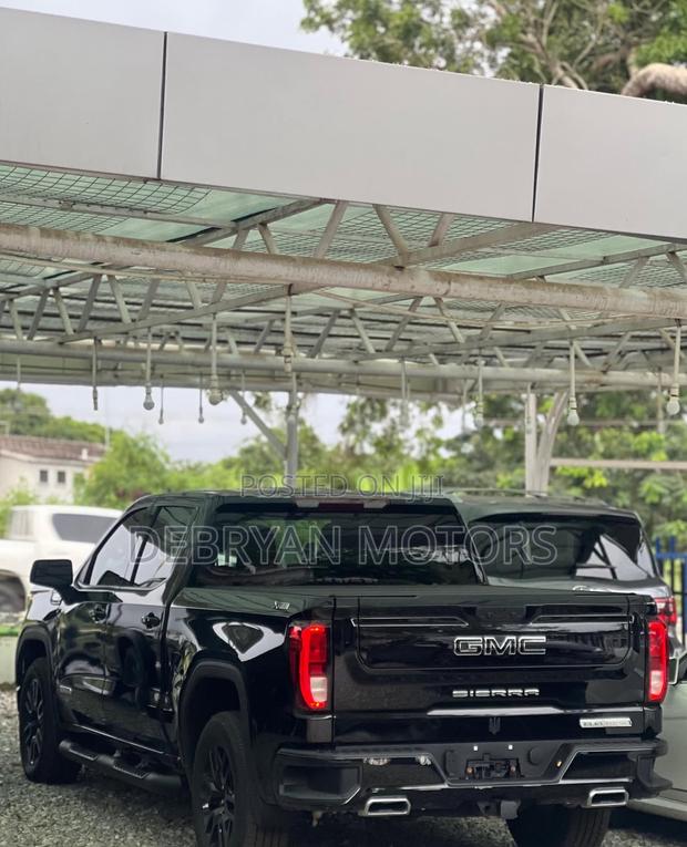 GMC Sierra 2023 Black