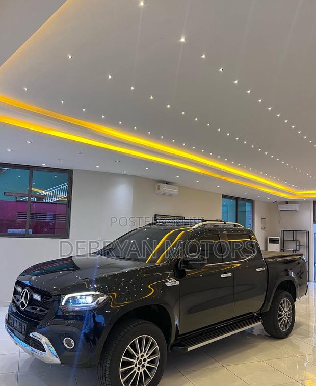 Mercedes-Benz X Class 2018 Black