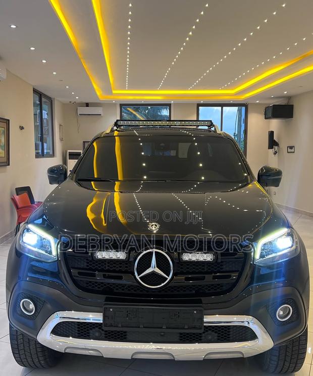 Mercedes-Benz X Class 2018 Black