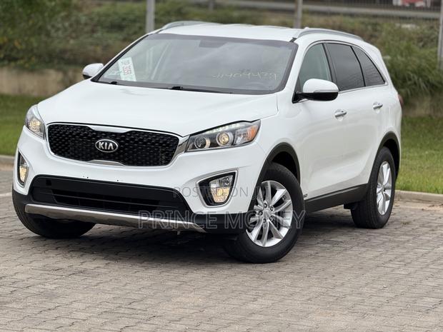 Kia Sorento 4dr SUV 2016 White