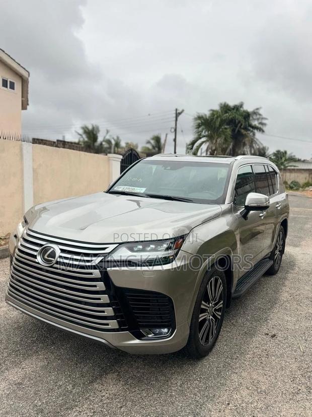 Lexus LX 2025 Gold