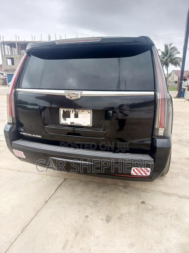 Cadillac Escalade ESV 2016 Black
