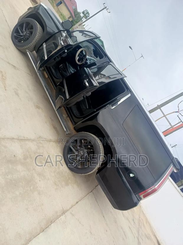 Cadillac Escalade ESV 2016 Black
