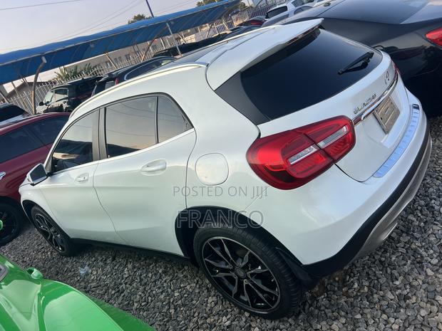 Mercedes-Benz GLA 250 2017 White