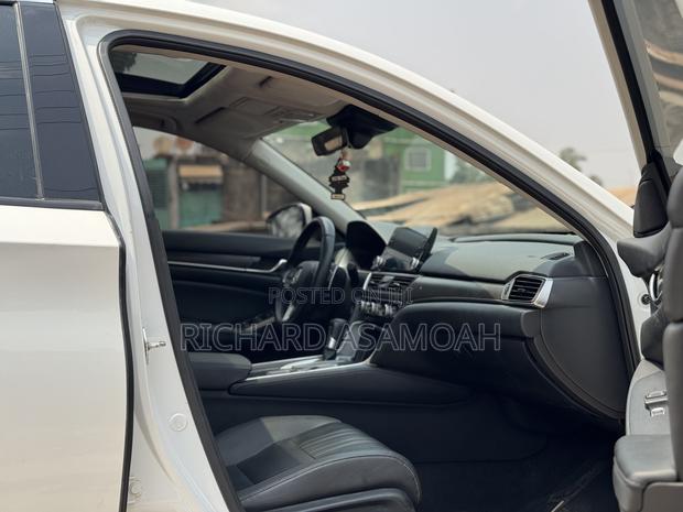 Honda Accord Touring 2018 White