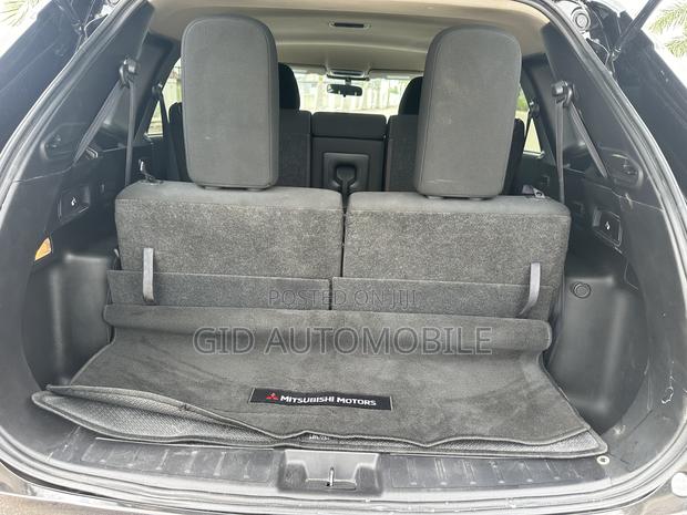 Mitsubishi Outlander 2024 Black