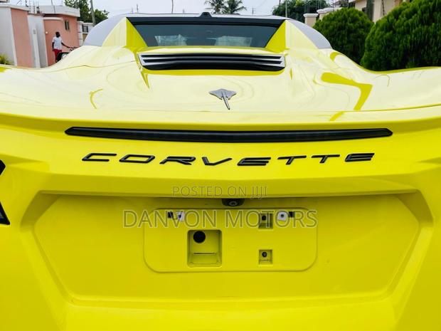 Chevrolet Corvette 2022 Yellow