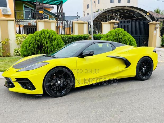Chevrolet Corvette 2022 Yellow