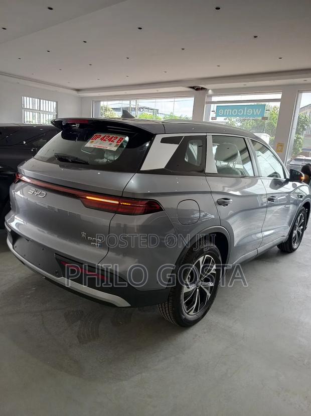 New BYD Song Pro DM-i 2025 Silver