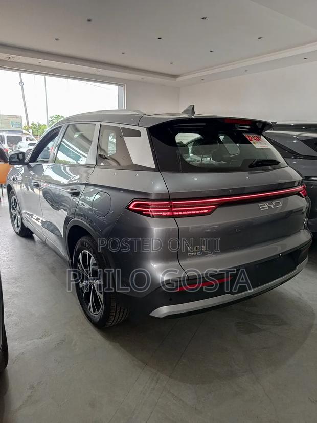 New BYD Song Pro DM-i 2025 Silver