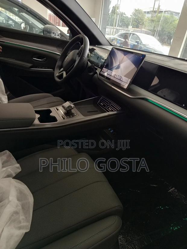 New BYD Song Pro DM-i 2025 Silver