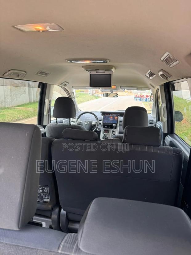 Toyota Voxy 2012 Burgundy