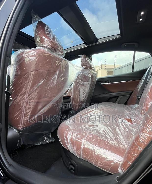 Toyota Camry LE 2025 Black